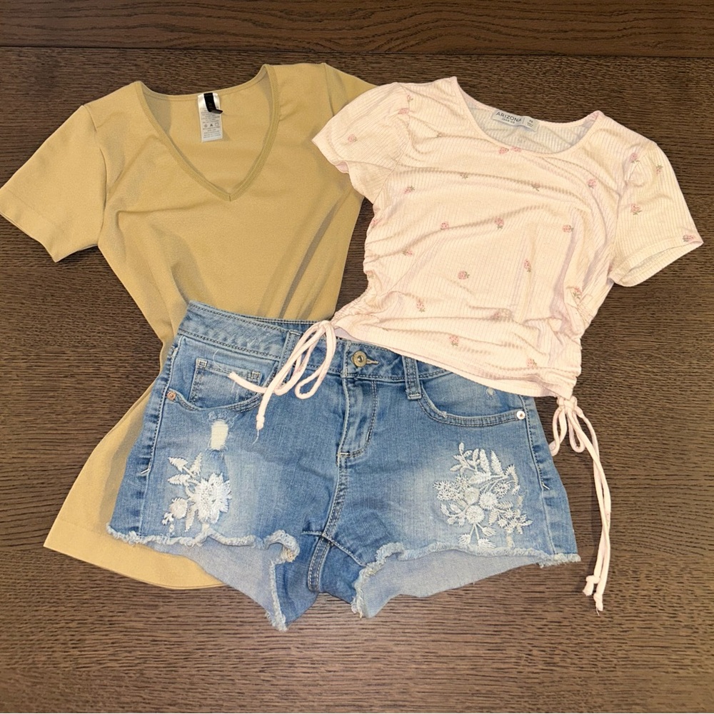 3 Pieces Bundle Beige V-Neck Top and Pink Straberry Crop Top with Denim Shorts